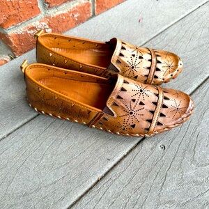 NWOT Spring Step slip on 👞